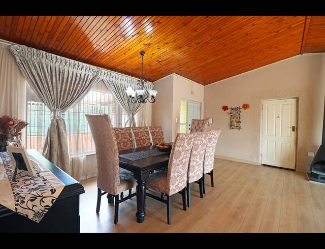 3 BEDROOM HOUSE FOR SALE IN KEW